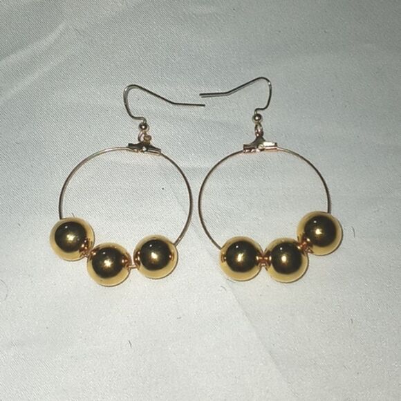 Gold plated Custom made beaded drop dangle hoop earrings - Picture 3 of 3